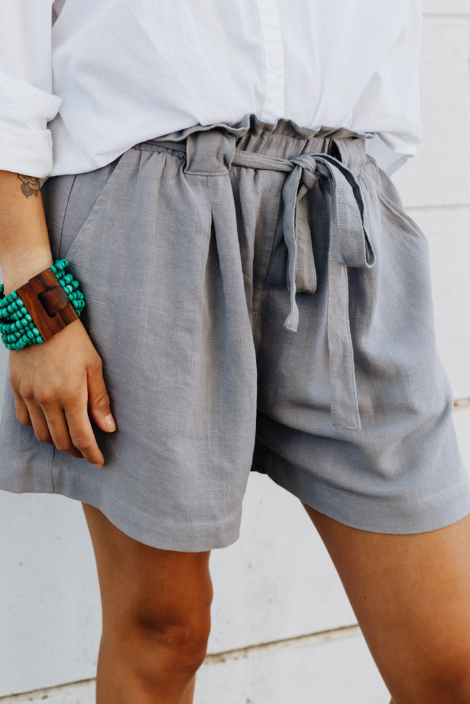 Etun Shorts-Cement