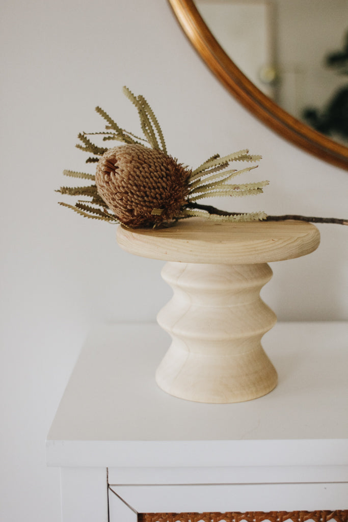 Flourish Pedestal (2 color options)