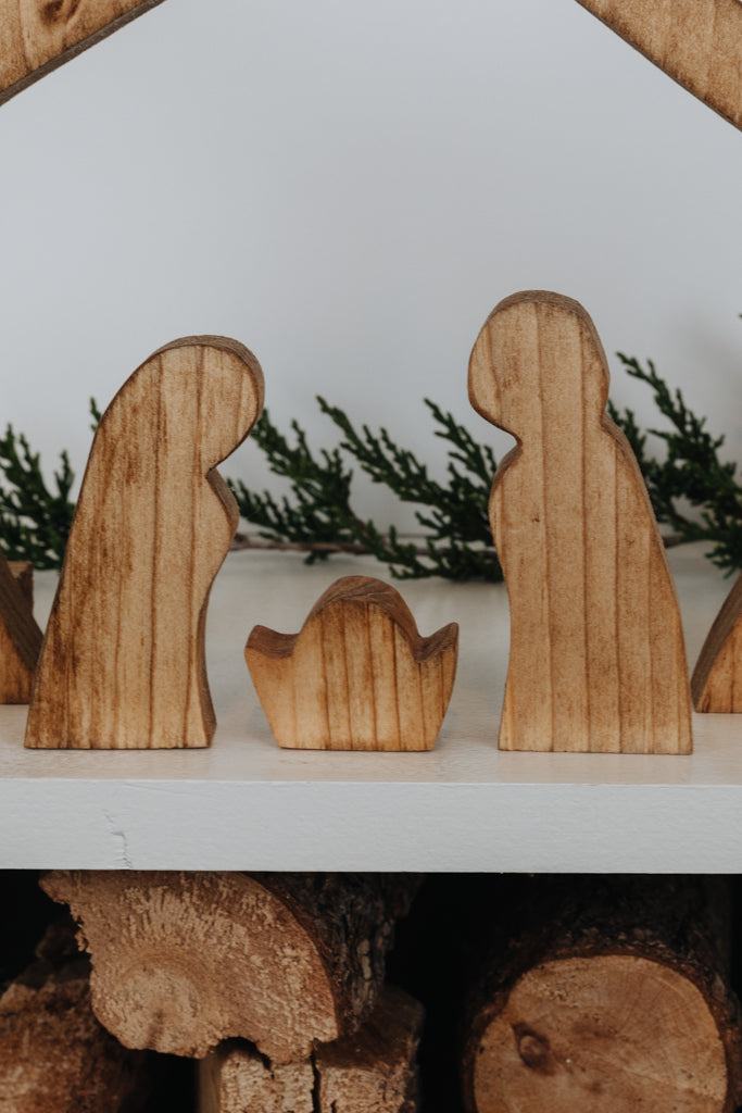 Star of Bethlehem Manger Scene - Natural