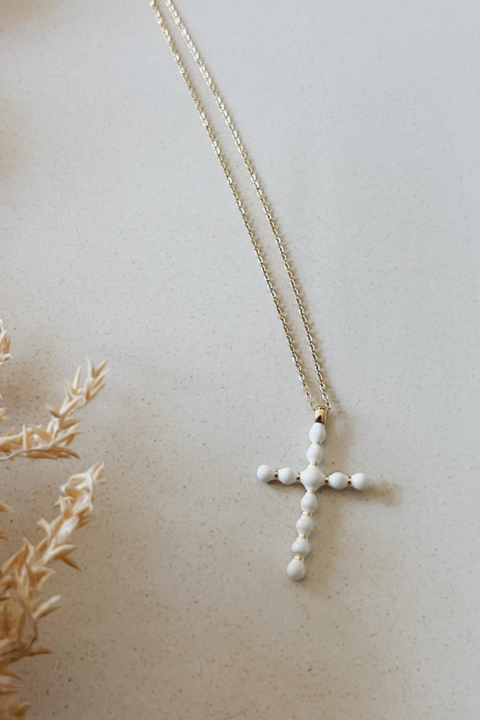 White As Snow Necklace