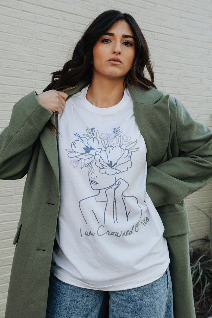 I Am Crowned Free Tee - Multi