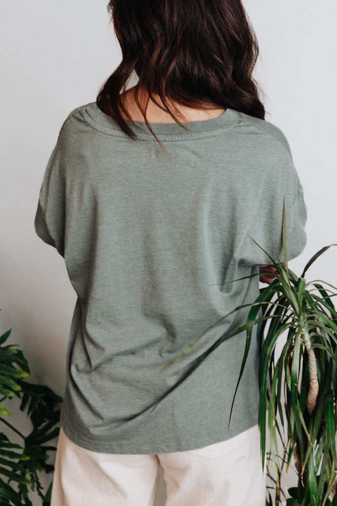 Plant Mom Club Tee