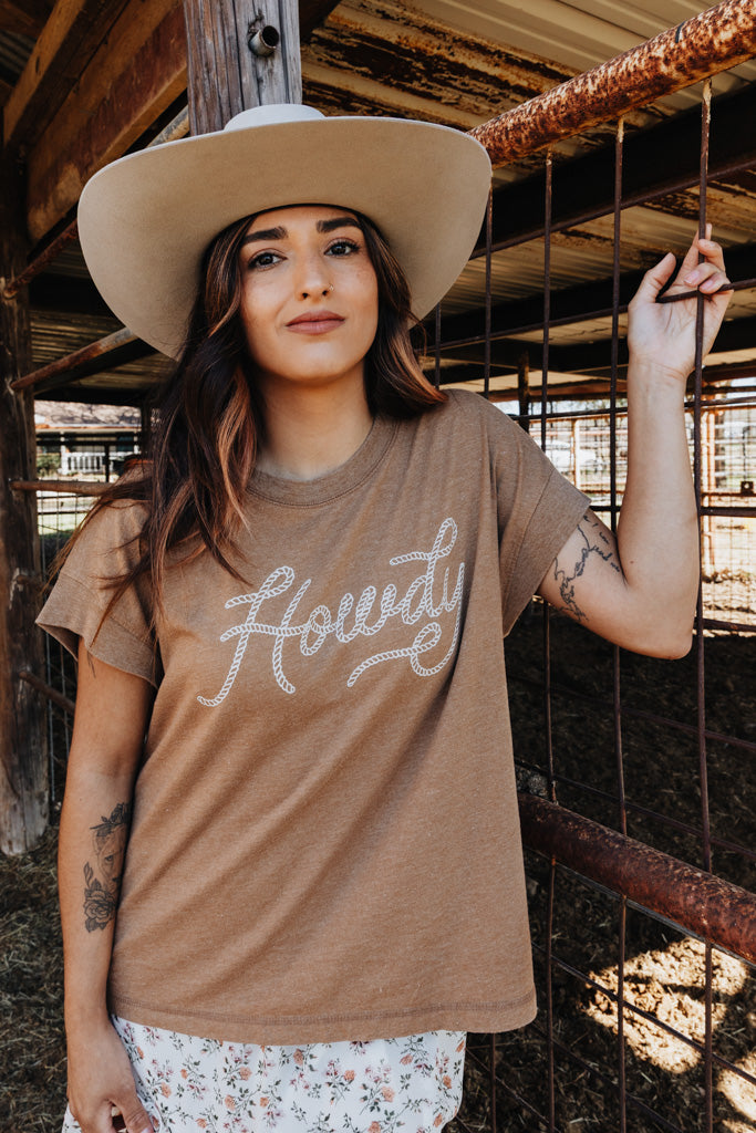 Howdy Tee - Brown